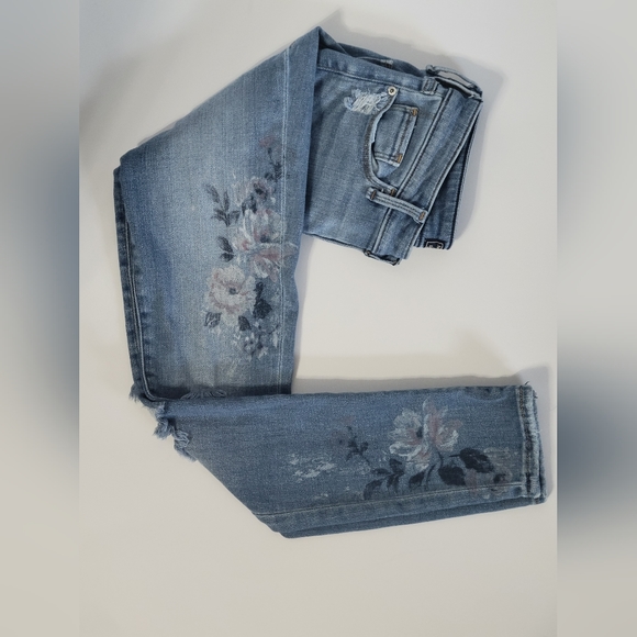 Abercrombie & Fitch Harper Low Rise Super Skinny Distressed Floral detail Size 0 - Picture 4 of 16